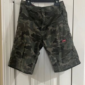Levi's Green Cargo Shorts with Sturdy Fabric